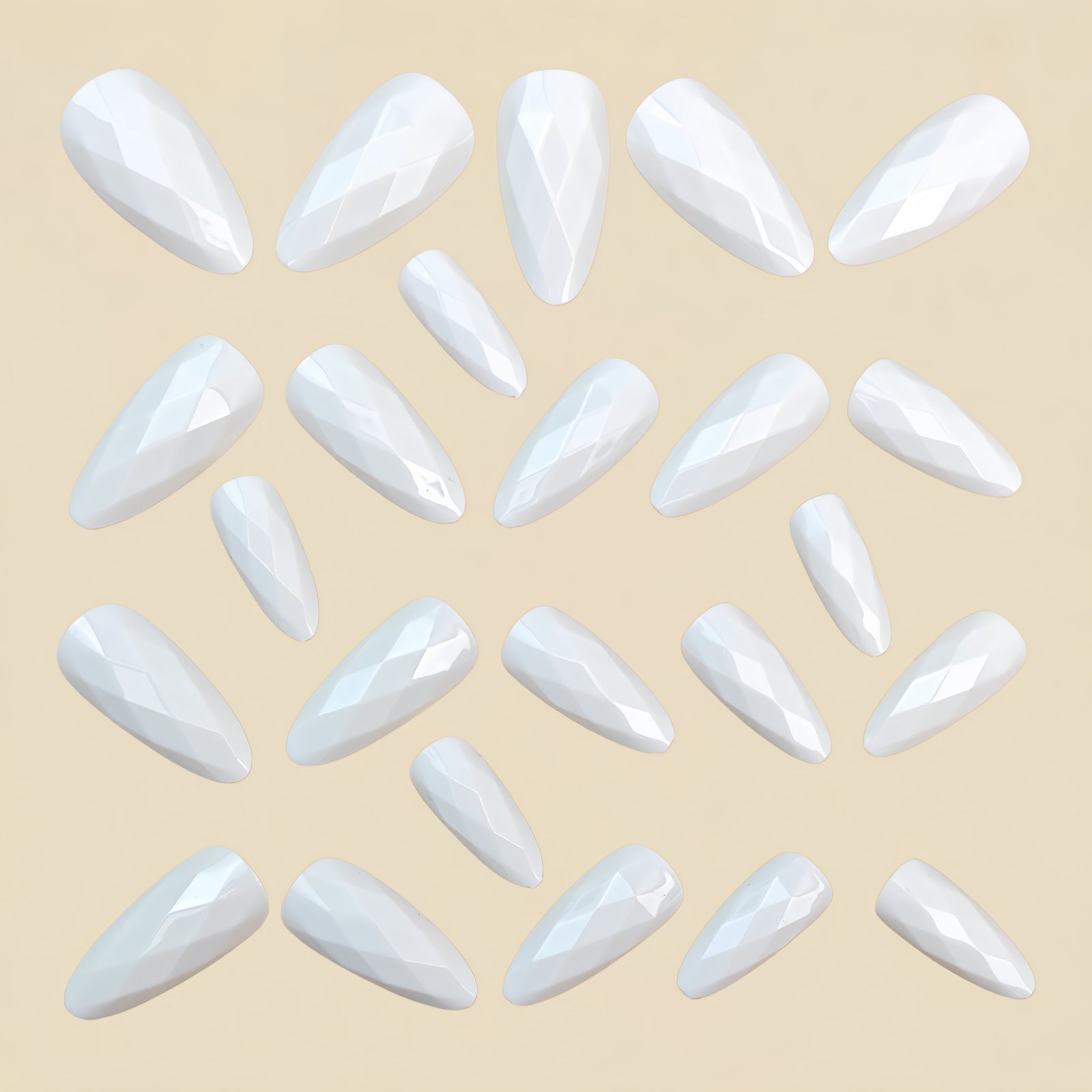 24pcs/Set Solid White Diamond-Shaped Press-On Nails