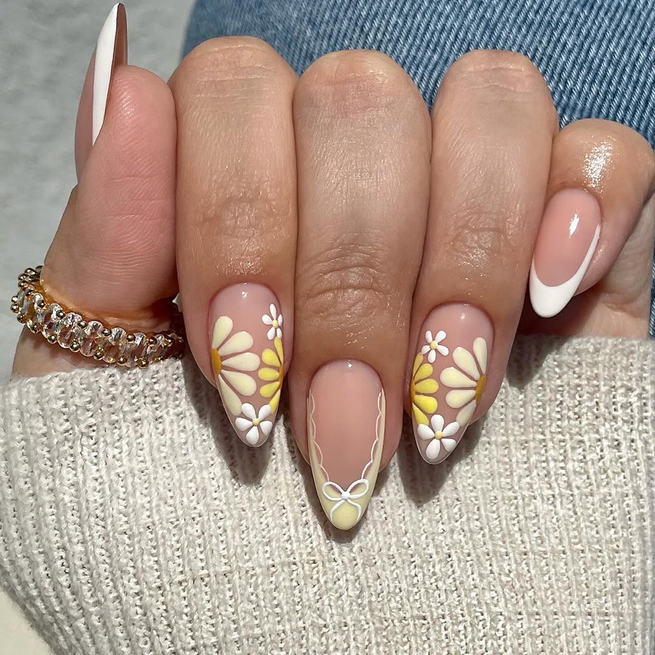 24pcs/Set Fresh Floral French Press-On Nails
