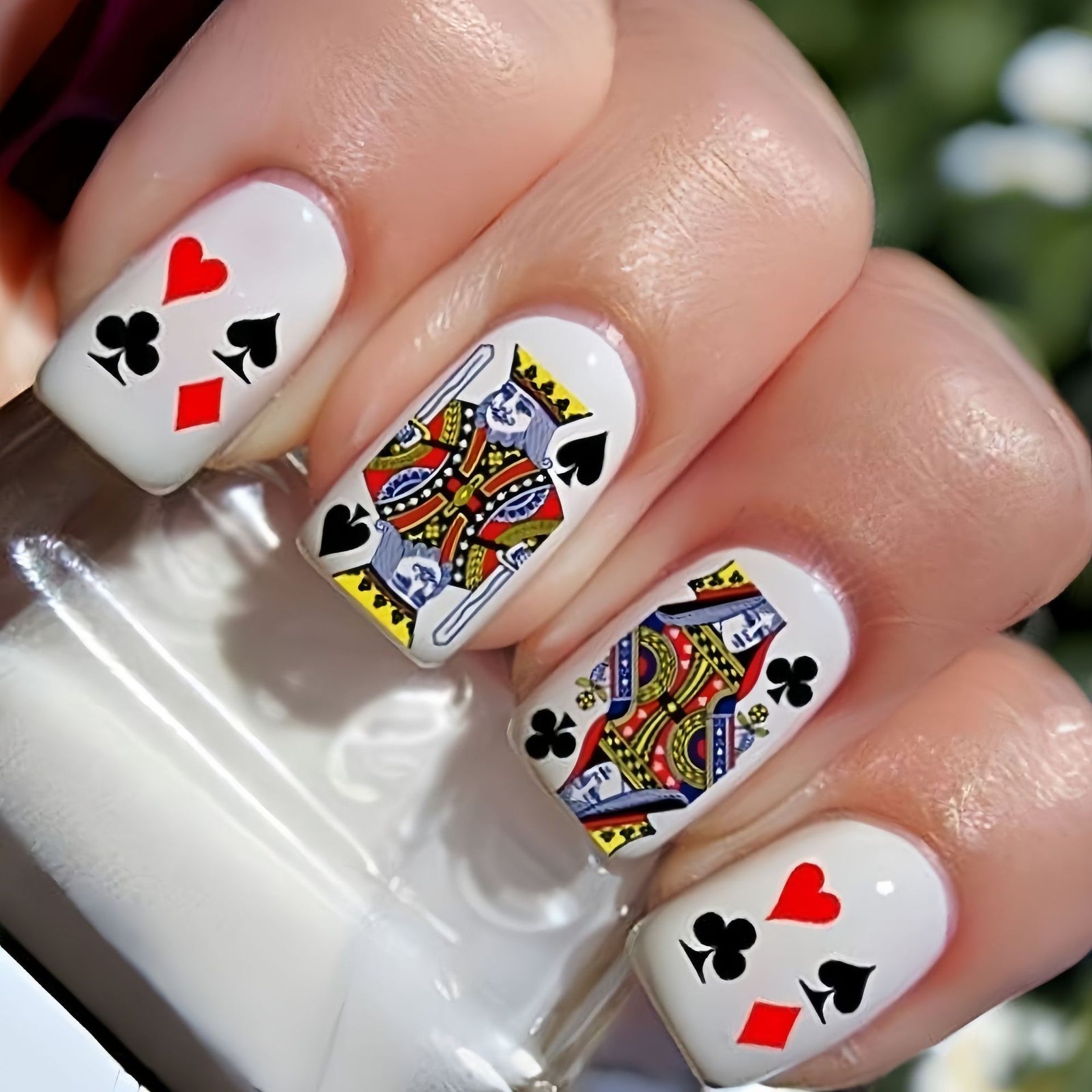 24pcs/Set White Playing Cards Press-On Nails