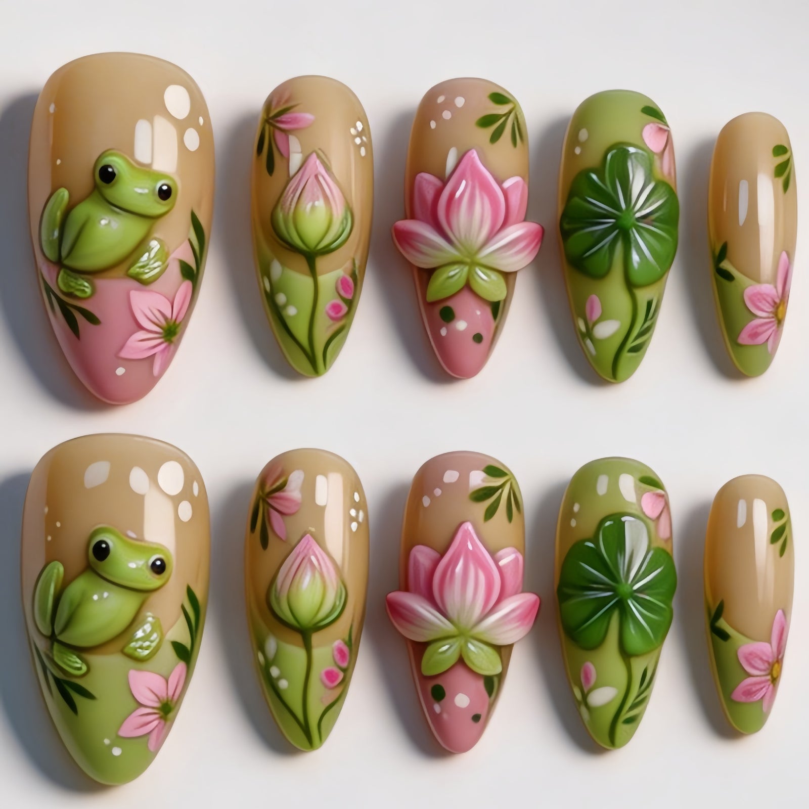 30pcs/Set Gold Foil Frog & Lotus Flower Press-On Nails