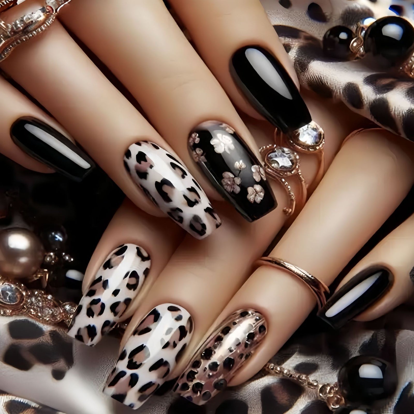24pcs/Set Black Leopard Press-On Nails