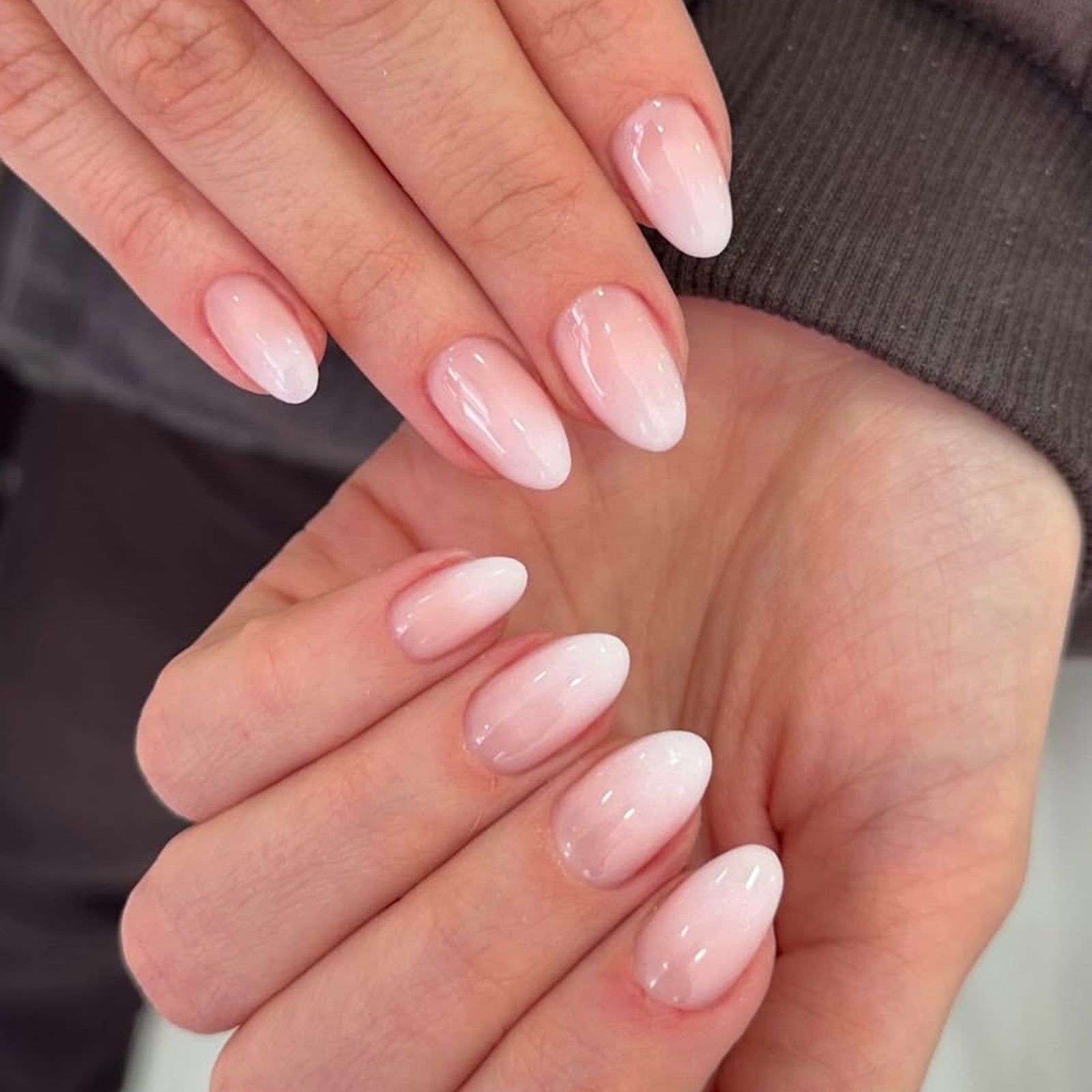 24pcs/Set White Gradient French Press-On Nails