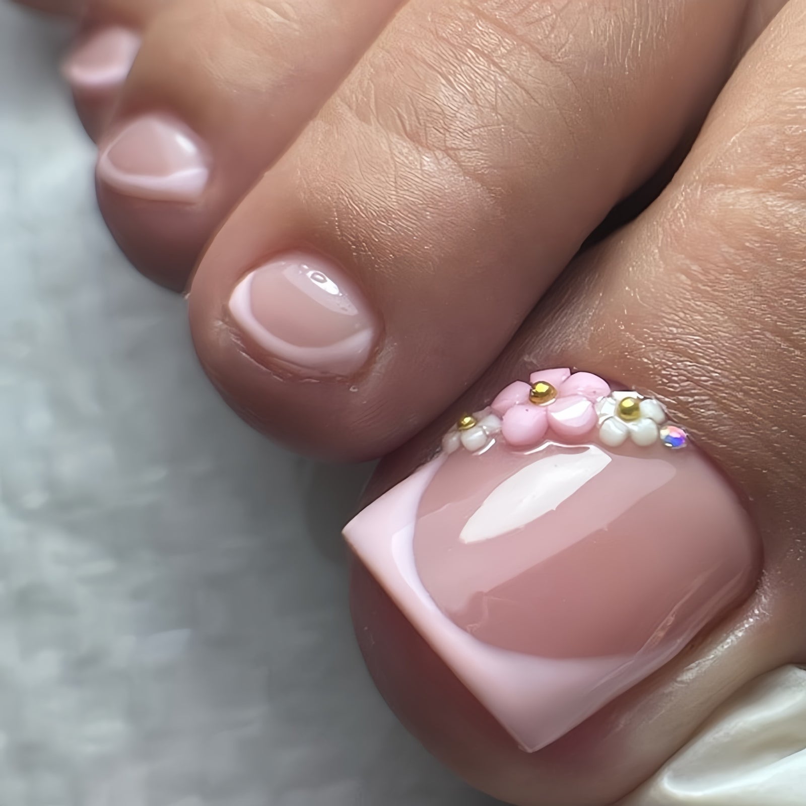 24pcs/Set 3D Embossed Floral French Press On Toe Nails