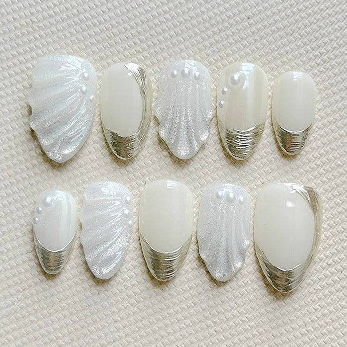 (Handmade) 10pcs/Set Shell White with Metallic Stripes Press-On Nails