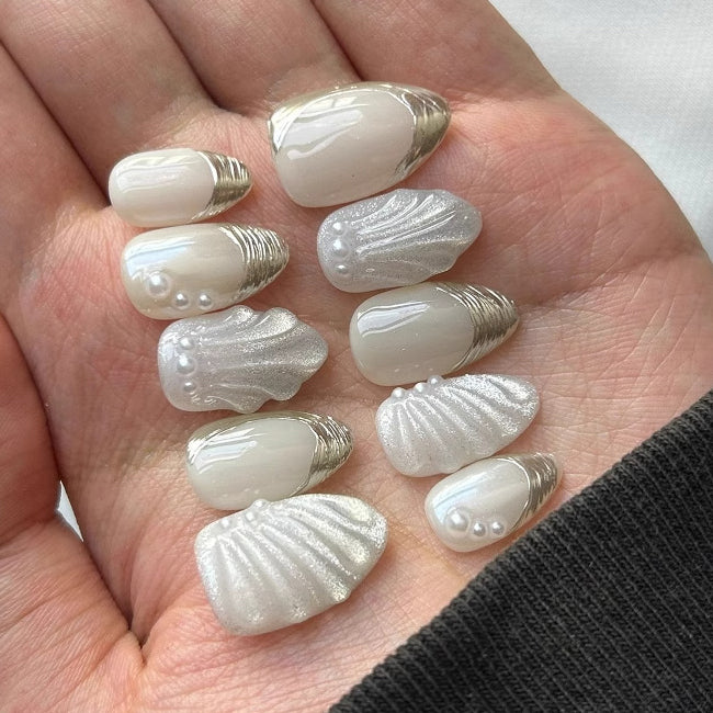 (Handmade) 10pcs/Set Shell White with Metallic Stripes Press-On Nails