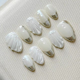(Handmade) 10pcs/Set Shell White with Metallic Stripes Press-On Nails