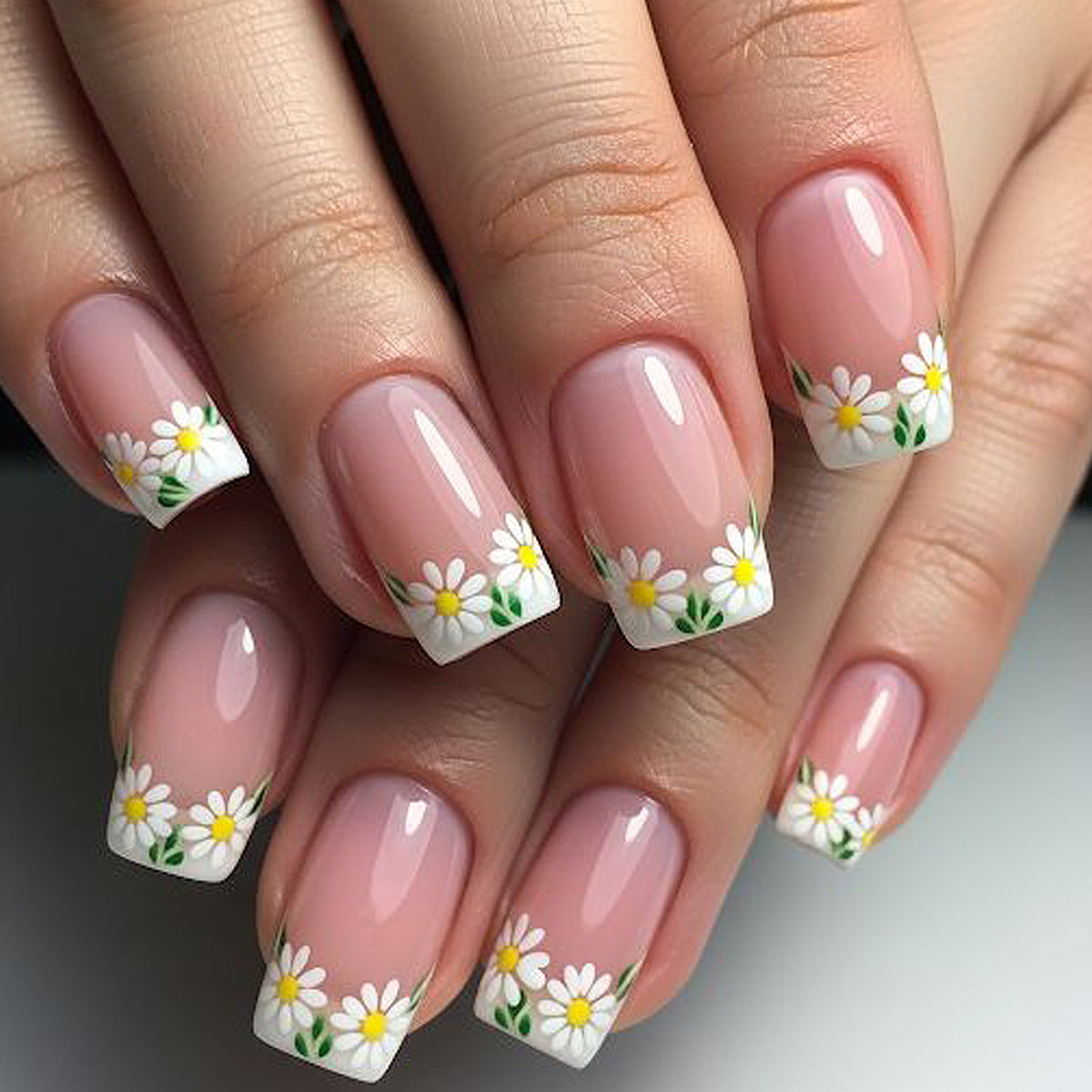 24pcs/Set Daisy Flower French Tips Press-On Nails
