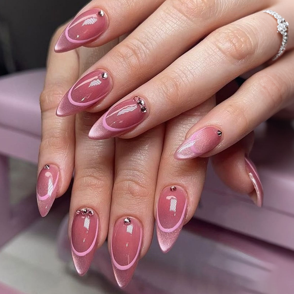 24pcs/Set Magenta French Press-On Nails