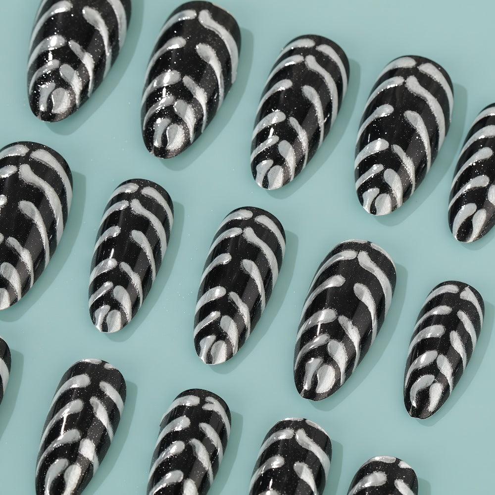 24pcs/Set 3D Black & Silver Fluid Texture Press-On Nails