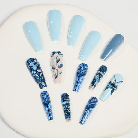 24pcs/Set Light Blue Geometric Floral Pattern Press-On Nails