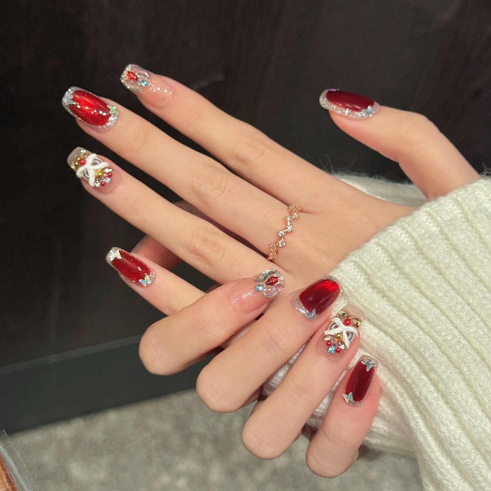 (Handmade) 10pcs/Set Red Awakening Lion Crushed Rhinestone Press-On Nails