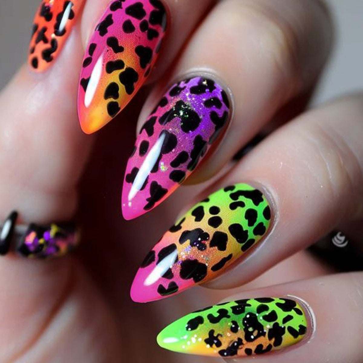 24pcs/Set Gradient Leopard Print Press-On Nails