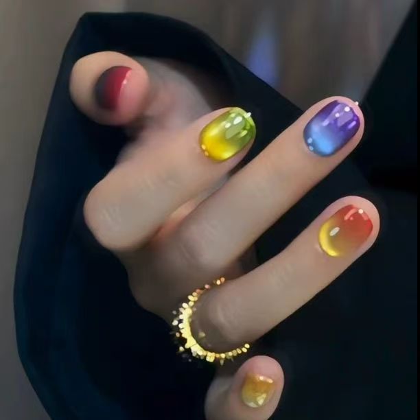 (Handmade) 10pcs/Set Colorful Gradient Cat Eye Short Press-On Nails
