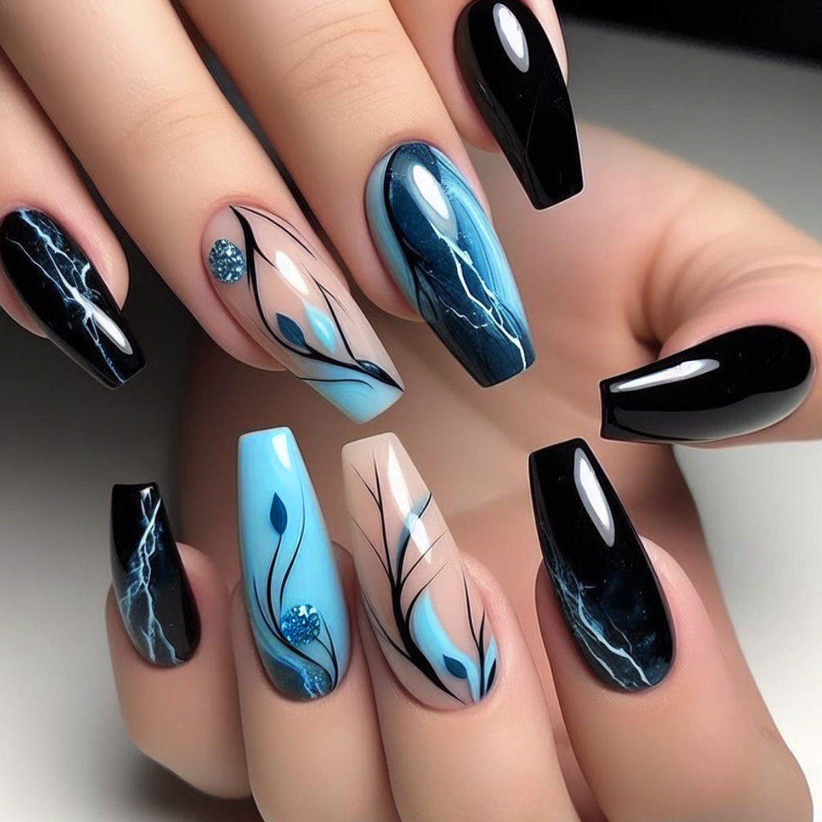 24pcs/Set Black and Blue Irregular Striped Floral Pattern Press-On Nails