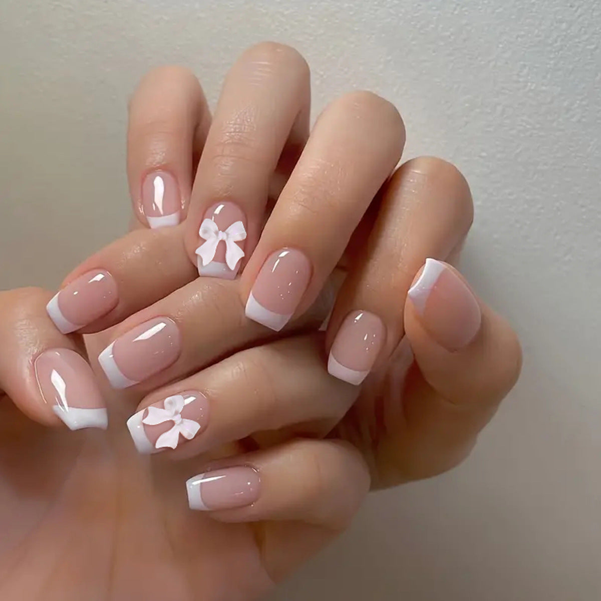 24pcs/Set White French Tip Bow Press-On Nails