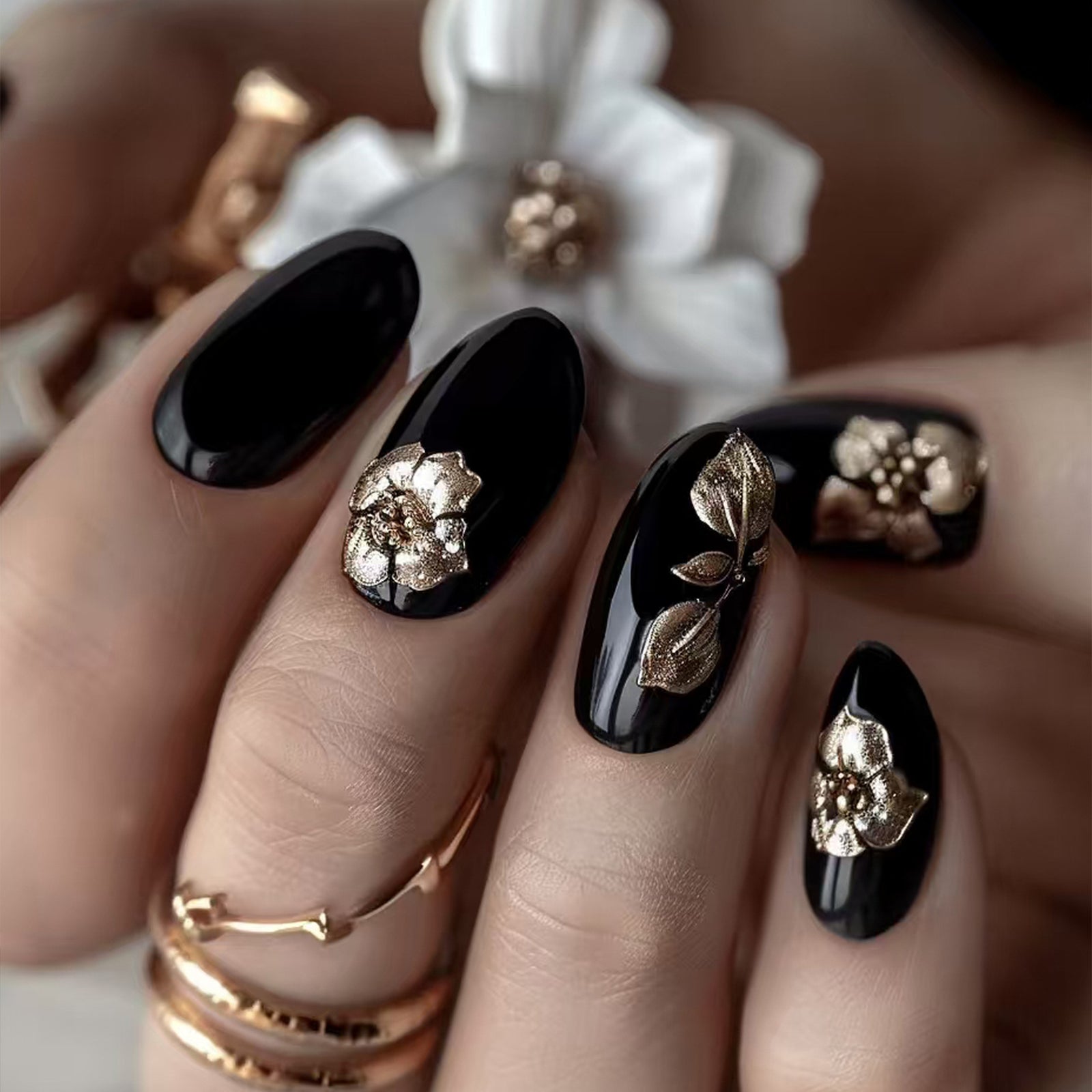 30pcs/Set Gold-Foil Flower Press-On Nails