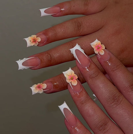 (Handmade) 10pcs/Set Nude Pink French Tip 3D Floral Press-On Nails