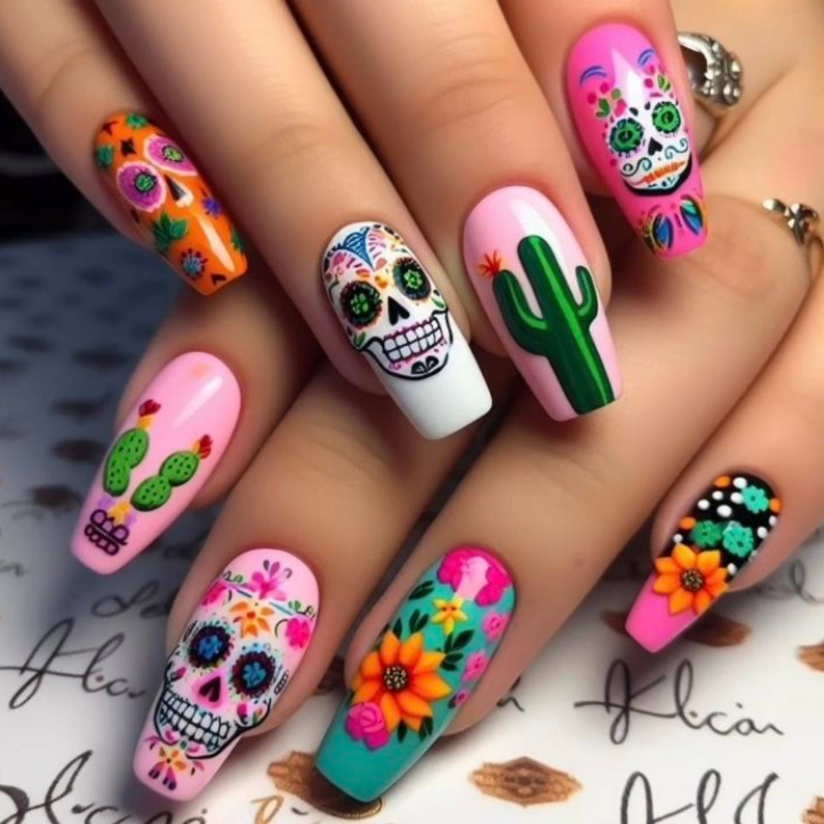 24pcs/Set Skull Cactus Sunflower Press-On Nails