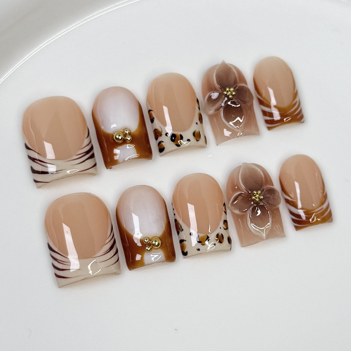 (Handmade) 10pcs/Set Leopard Print French Tips with 3D Flowers Press-On Nails