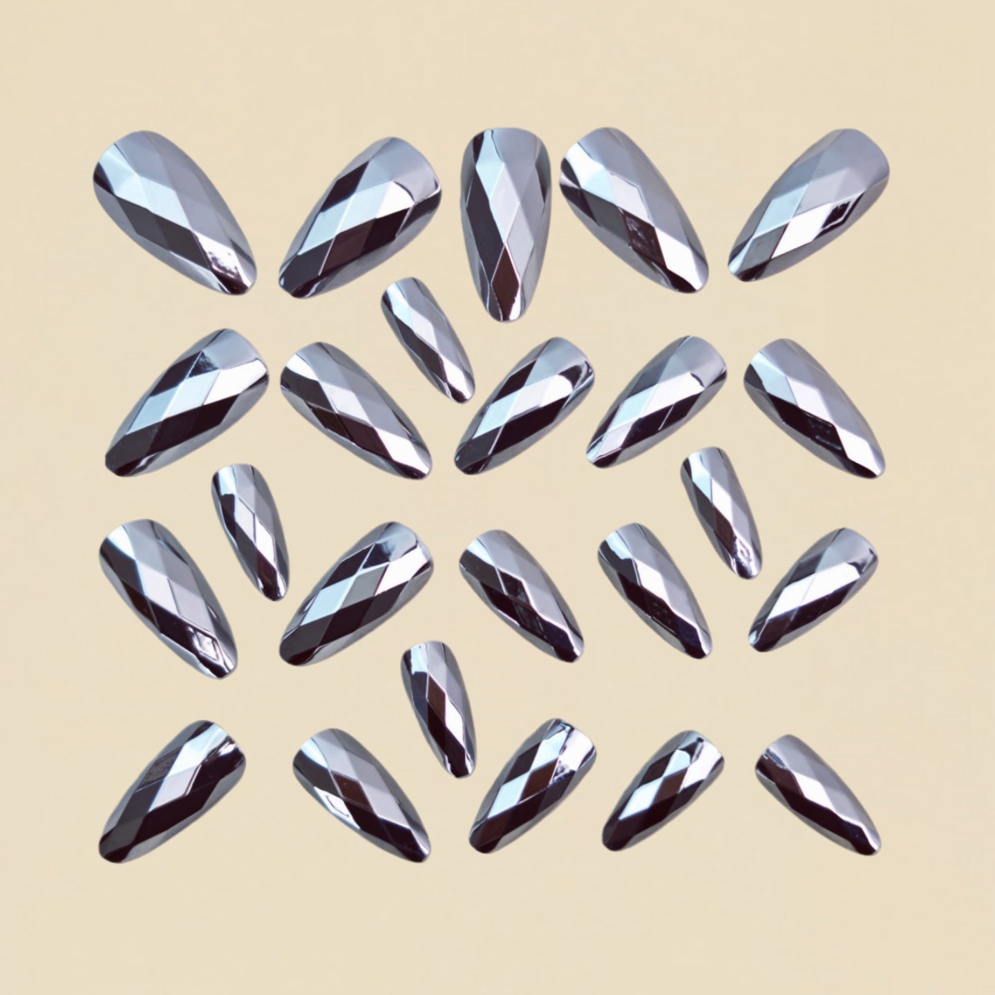 24pcs/Set Silver Diamond-Shaped Chrome Press-On Nails