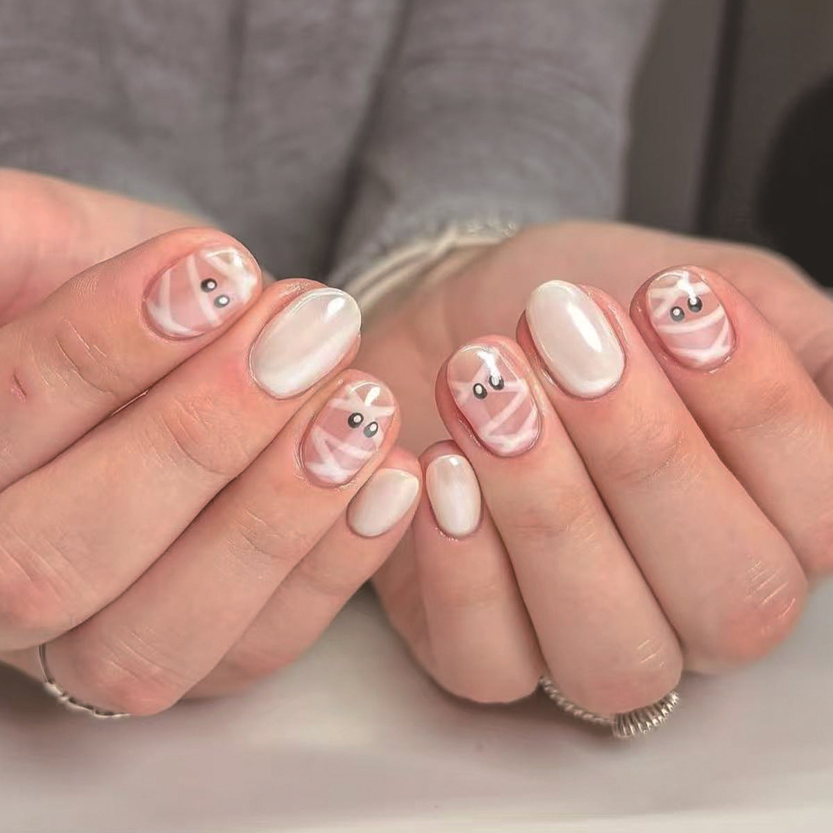24pcs/Set White Mummy Press On Nails