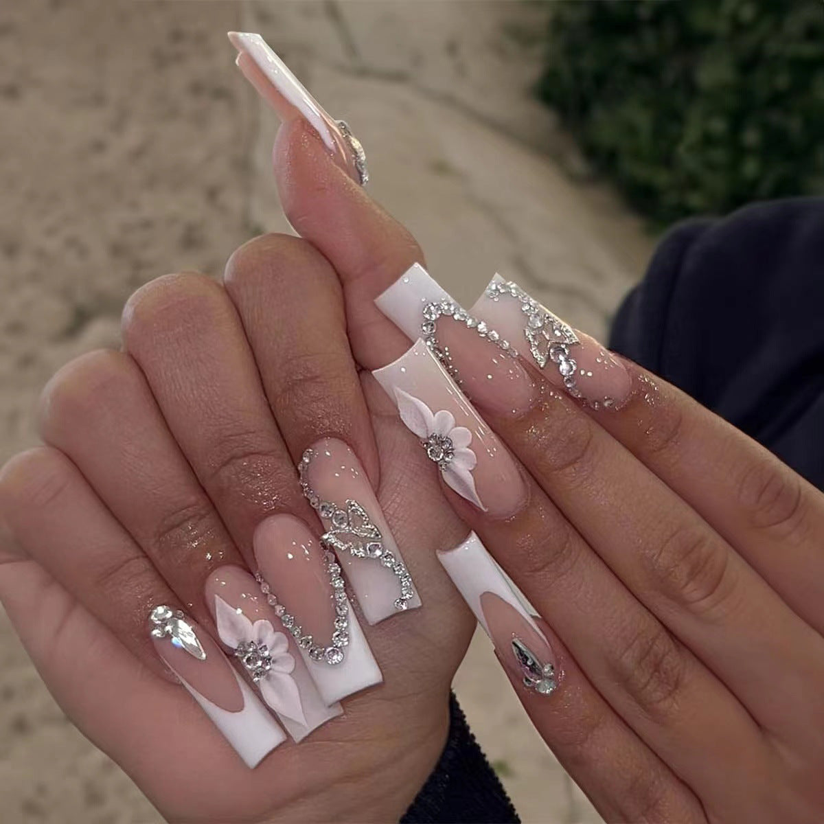 24pcs/Set 3D Floral Rhinestone Press On Nails