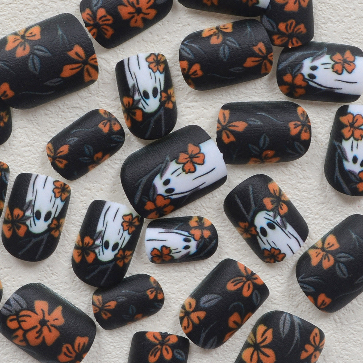 24pcs/Set Dark Forest White Ghost Press-On Nails