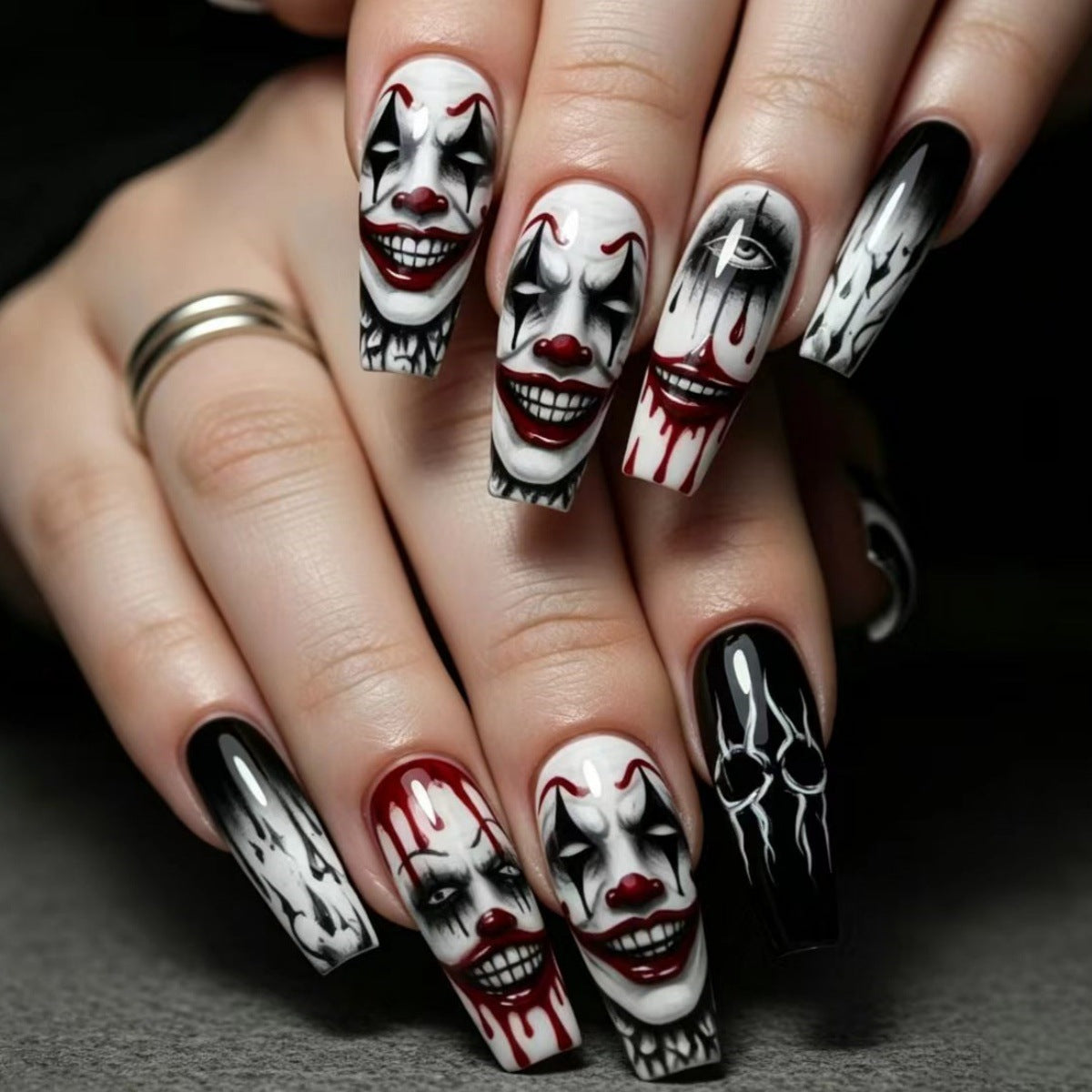 24pcs/Set Dark Skull Press-On Nails