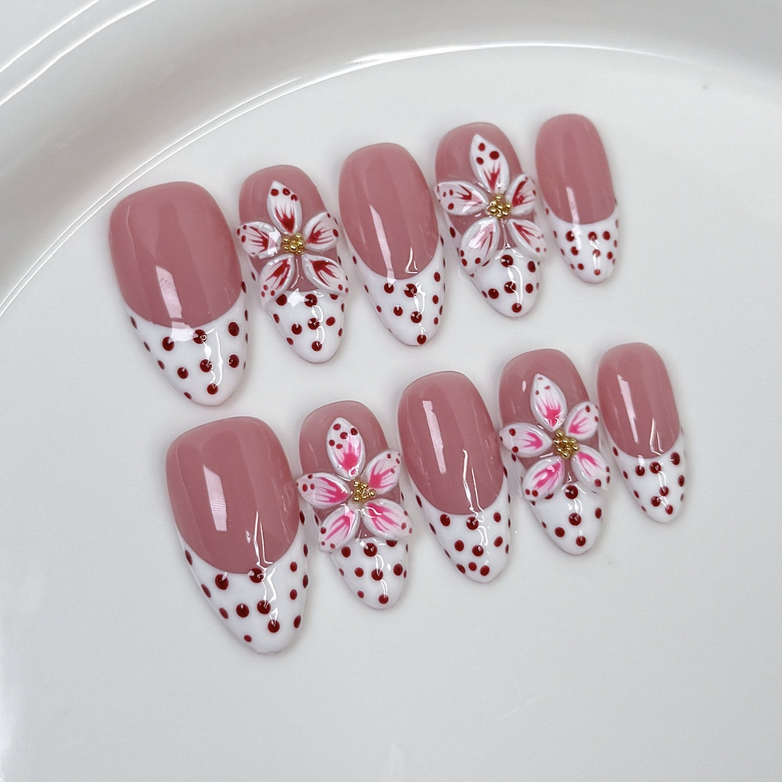 (Handmade) 10pcs/Set 3D Sculpted Polka Dot French Press-On Nails