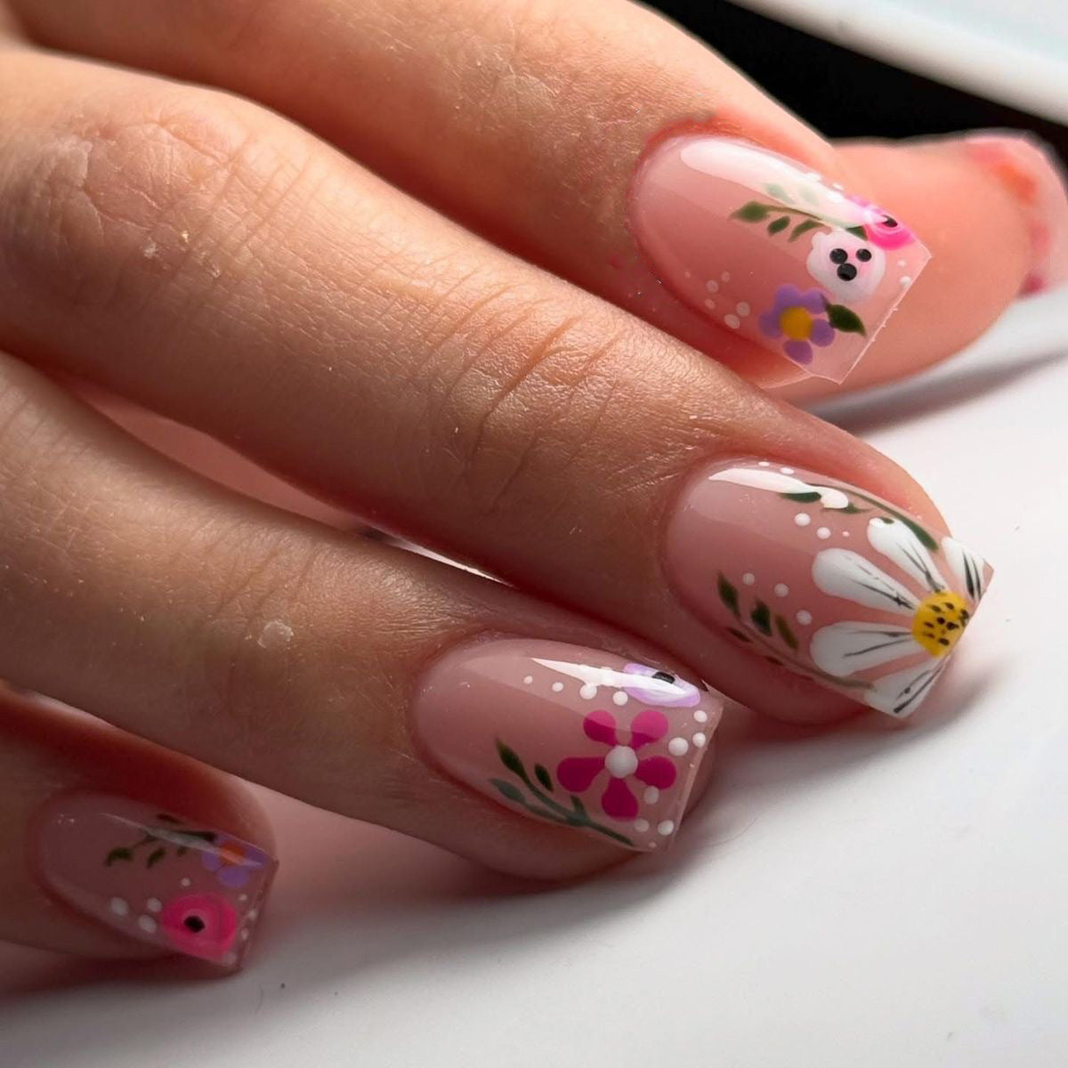 24pcs/Set Minimalist Small Flower French Press On Nails