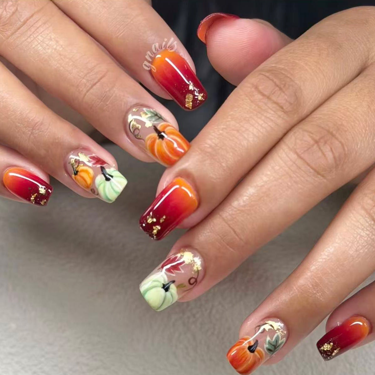 24pcs/Set Pumpkin & Maple Leaf Doodle Press On Nails