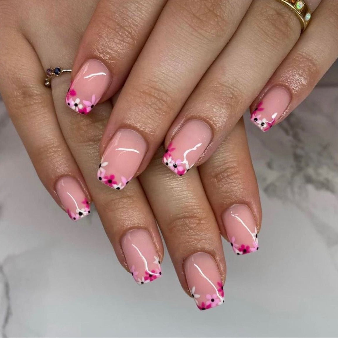 24pcs/Set Daisy French Press On Nails