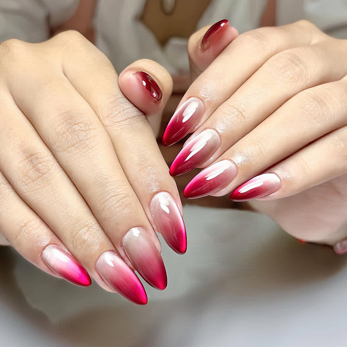 24pcs/Set Hot Pink Gradient Glitter Cat Eye Press-On Nails
