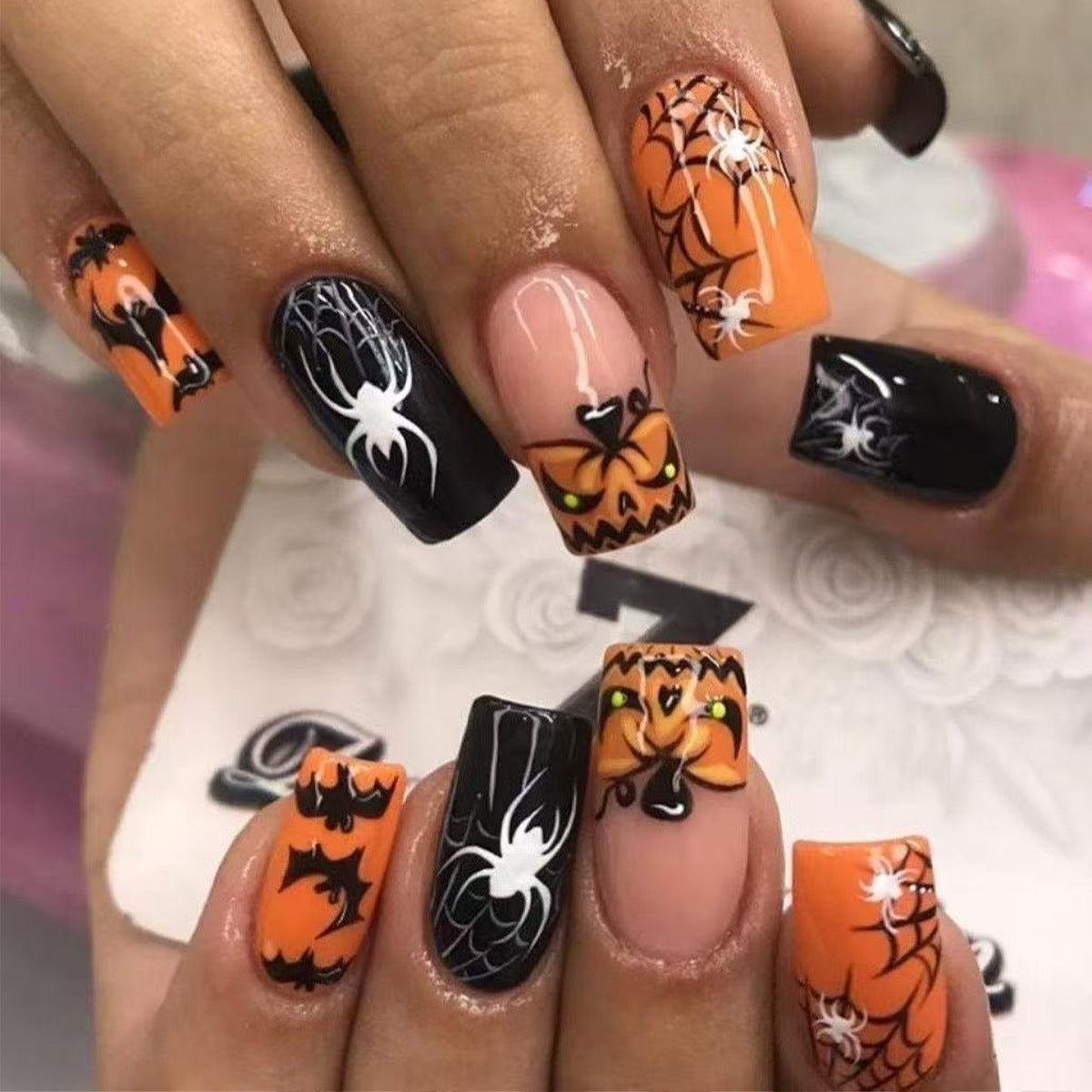 24pcs/Set Black & White Spiderweb Pumpkin French Tips Press On Nails