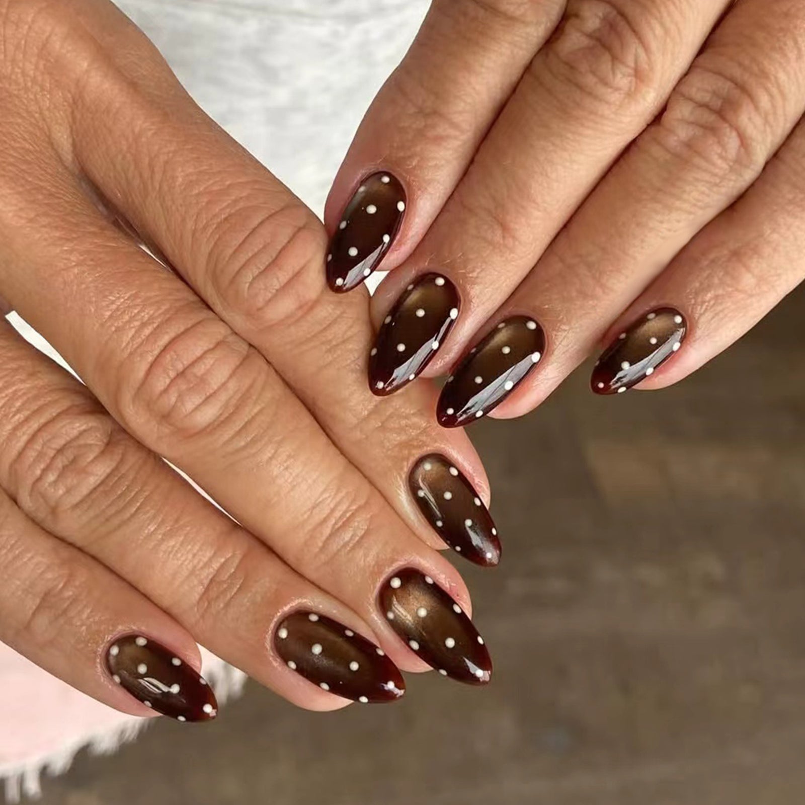 24pcs/Set Brown Cat Eye with White Polka Dots Press On Nails