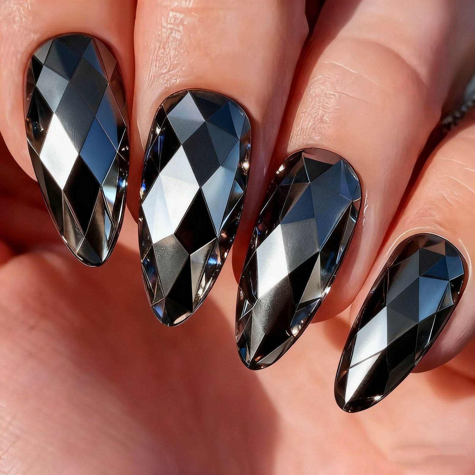 24pcs/Set Black Diamond-Shaped Chrome Press-On Nails