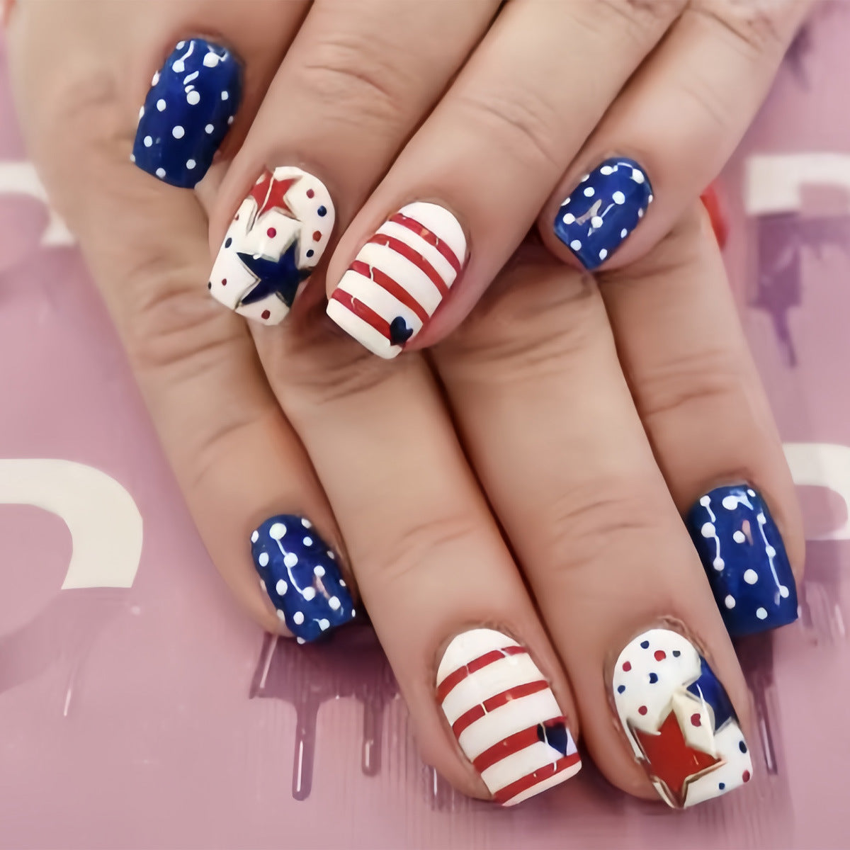 24pcs/Set Red, White and Blue Striped Hearts Press-On Nails