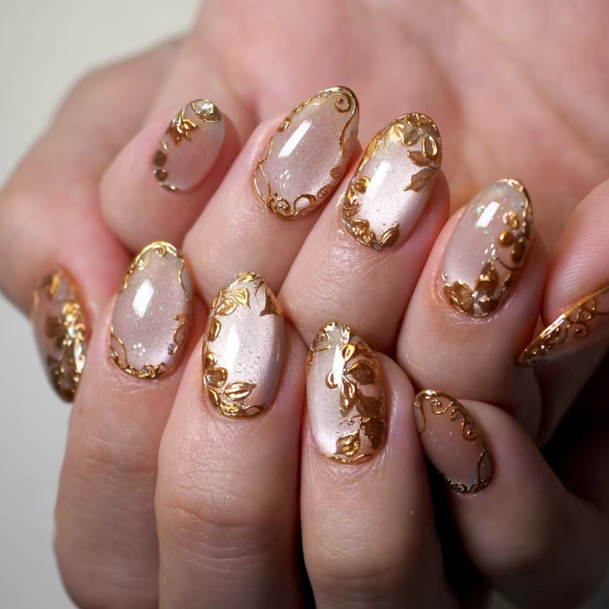 24pcs/Set 3D Gold Foil Floral Cat Eye Press-On Nails
