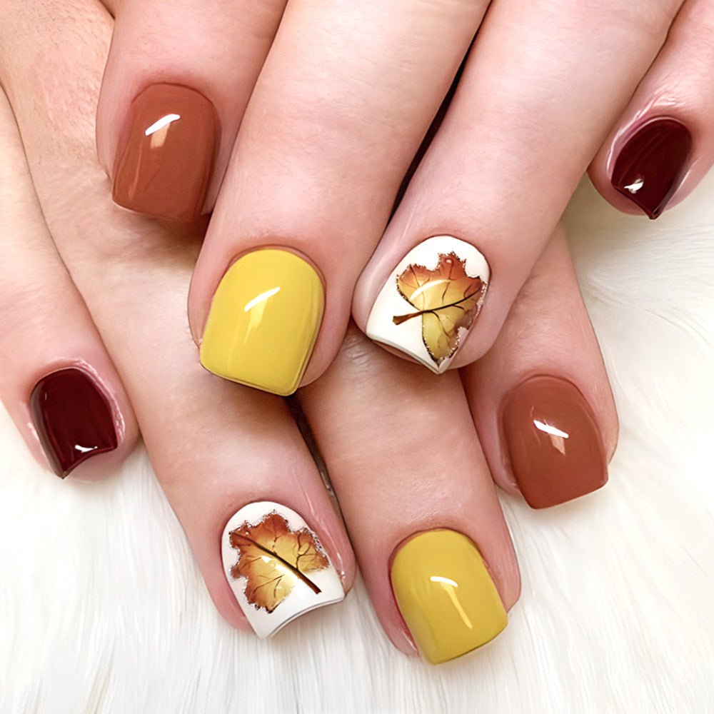 24pcs/Set Autumn & Winter Maple Leaves Press-On Nails