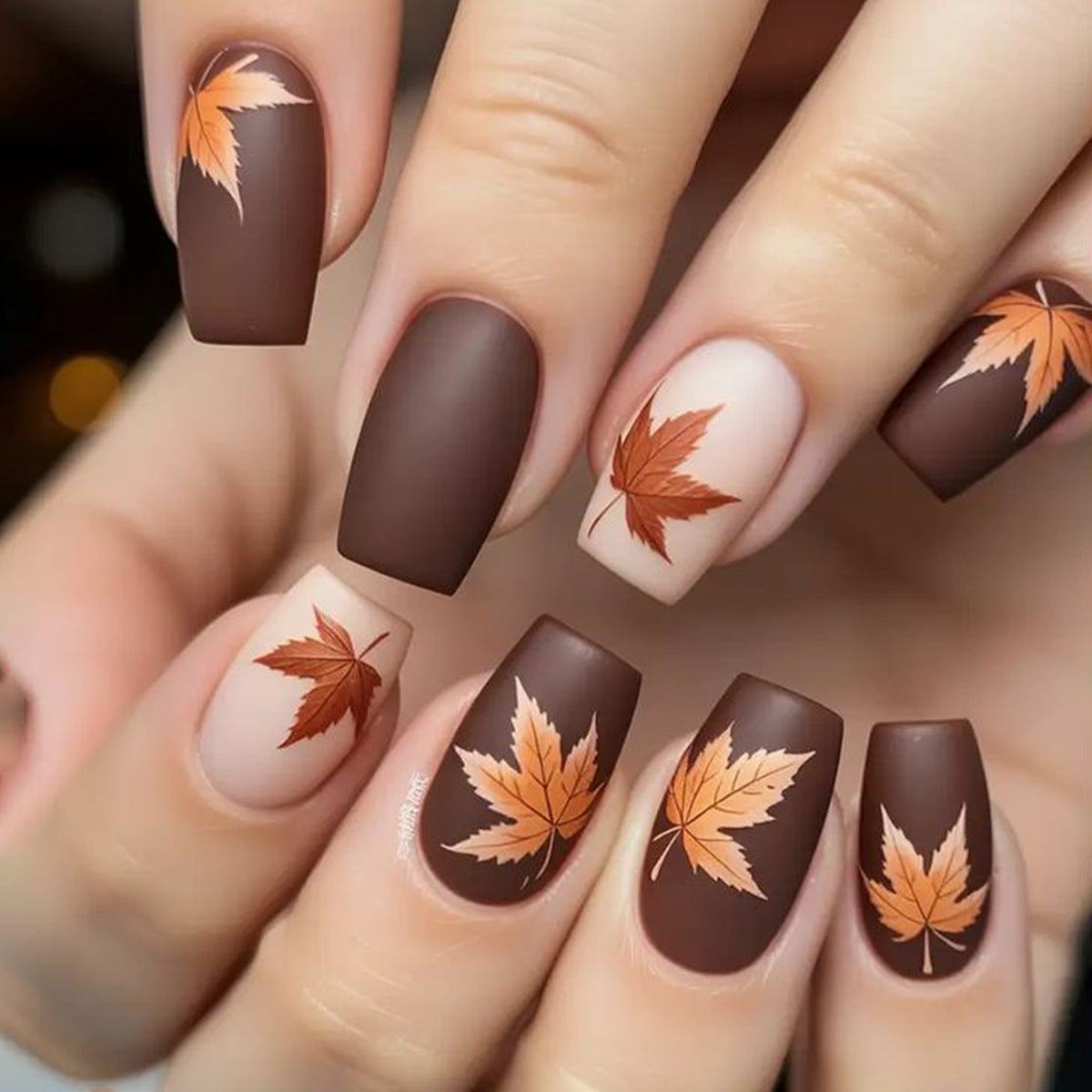 24pcs/Set Matte Brown Maple Leaves Press On Nails