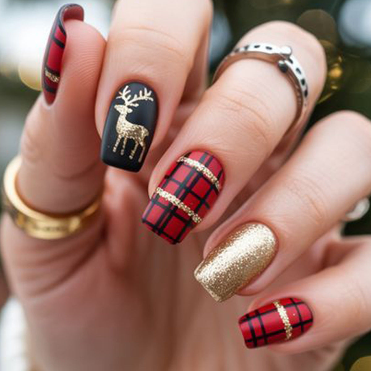 24pcs/Set Black and Red Plaid with Gold Reindeer Press-On Nails