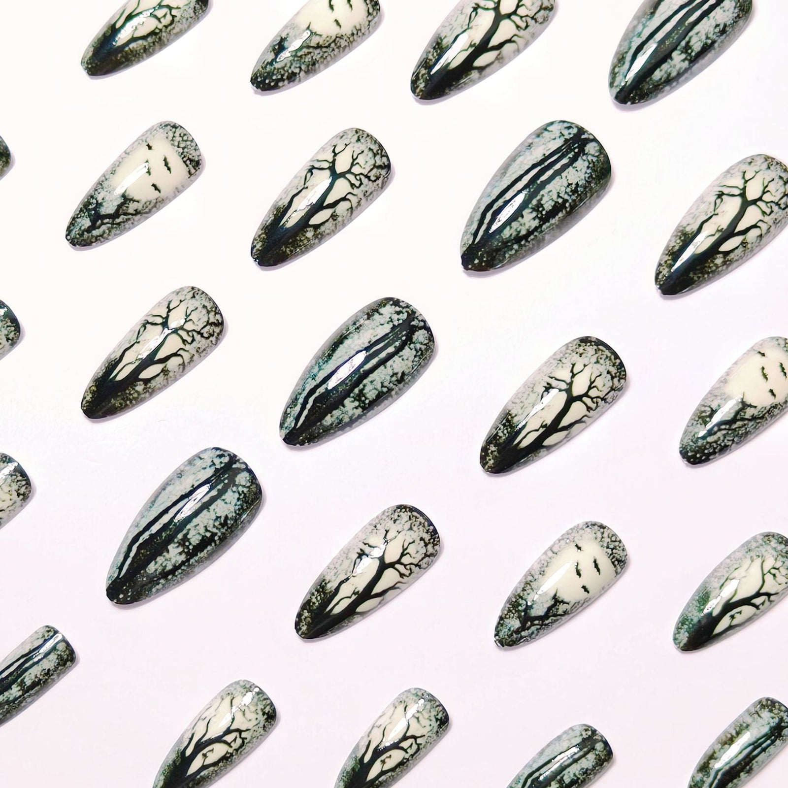 24pcs/Set Halloween Black Forest Press-On Nails