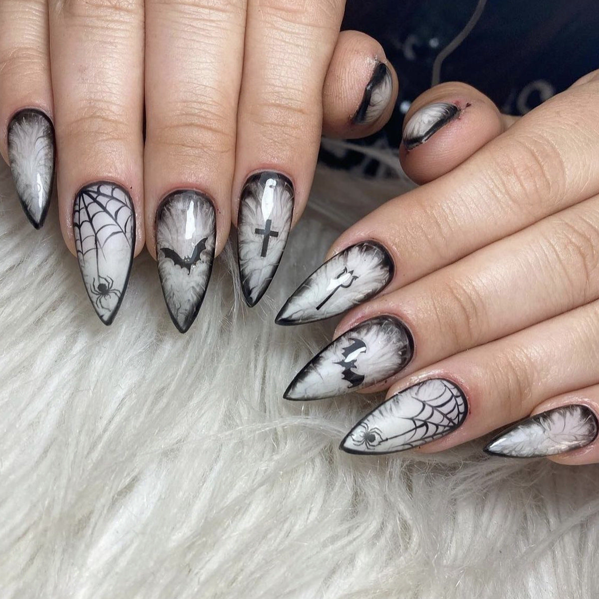 24pcs/Set Halloween Black Washed Spiderweb Bat Print Press-On Nails