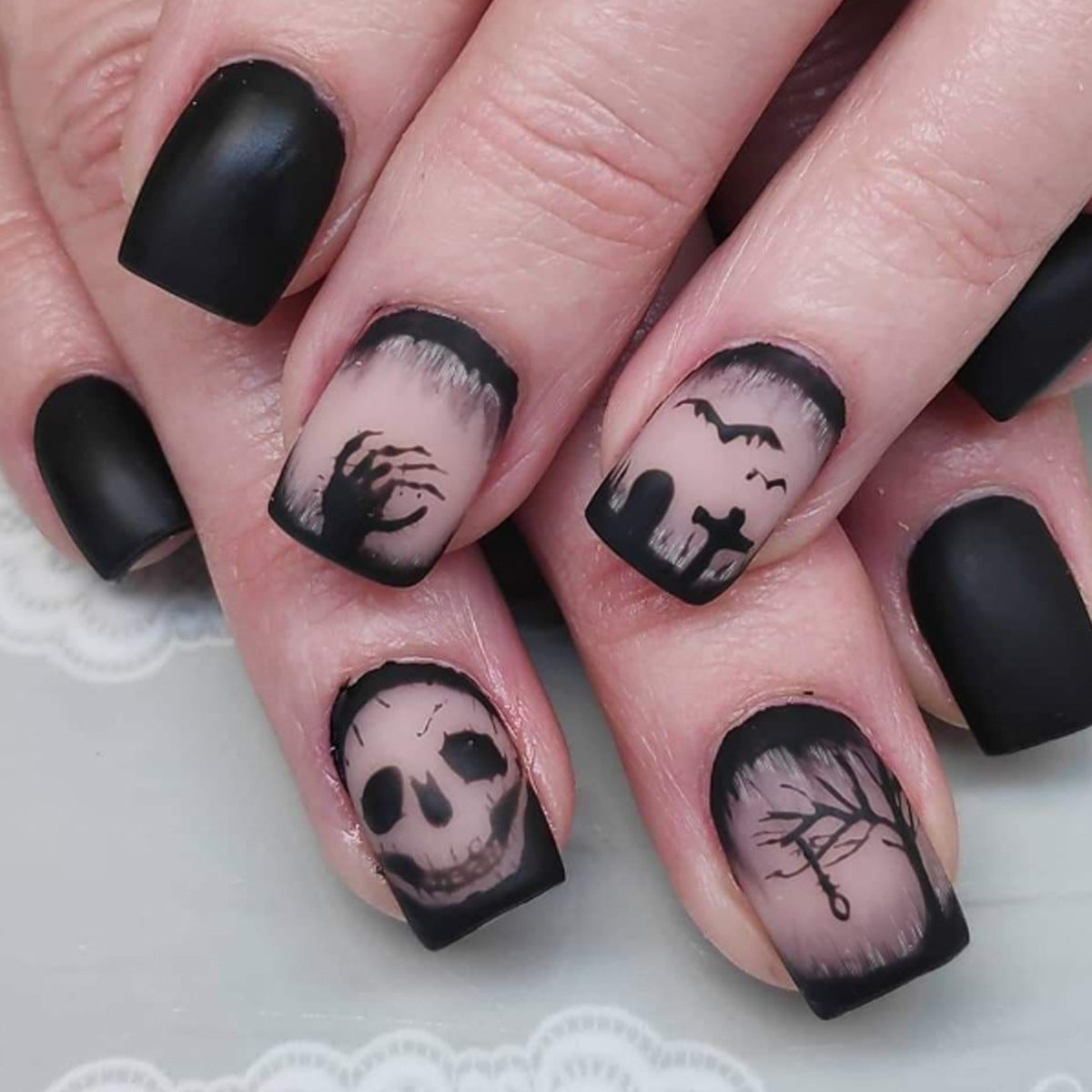 24pcs/Set Short Black Halloween Skeleton Crow Branch Press-On Nails