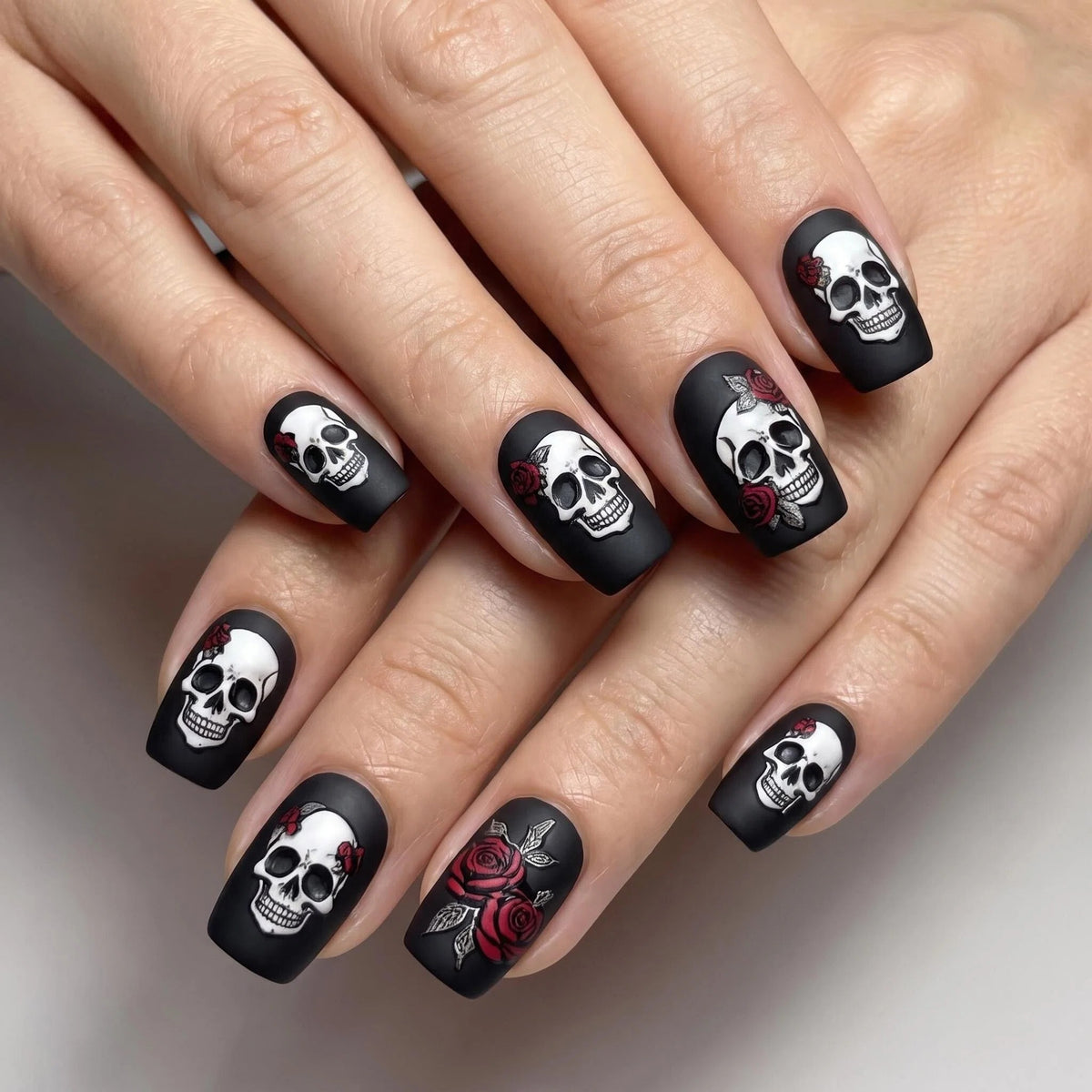 24pcs/Set Halloween Black Skull Rose Press-On Nails