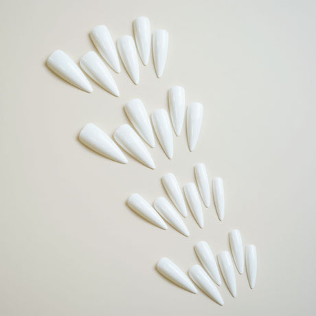 24pcs/Set Artistic Pointed Pure White Press-On Nails