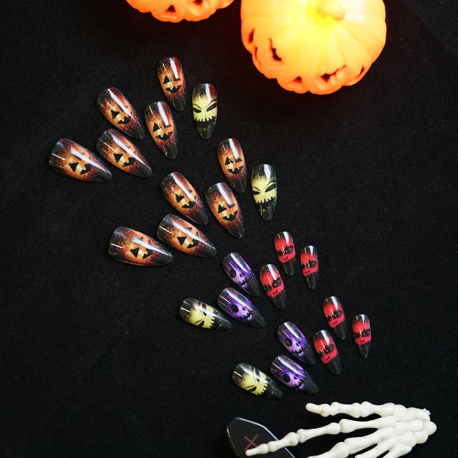24pcs/Set Halloween Colorful Glow-in-the-Dark Ghosts Press-On Nails