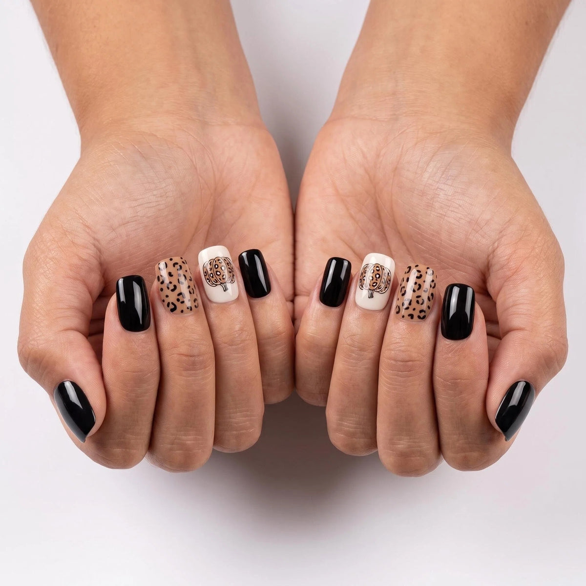 24pcs/Set Autumn Winter Leopard Print Pumpkin Halloween Short Press-On Nails