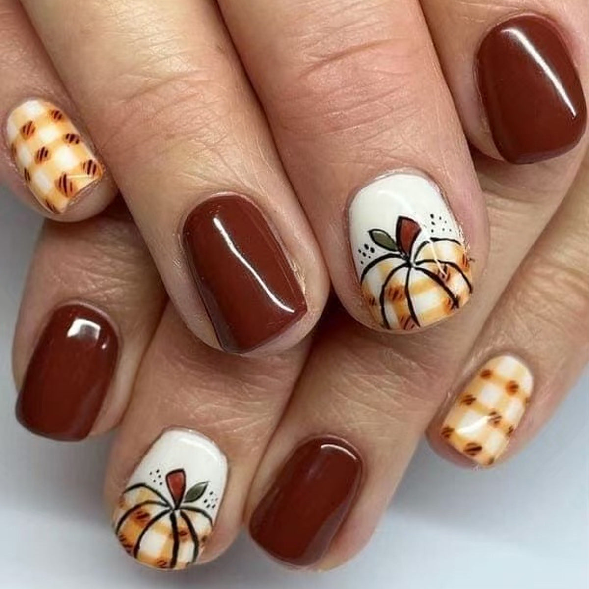 24pcs/Set Thanksgiving Plaid Pumpkin Print Short Press-On Nails
