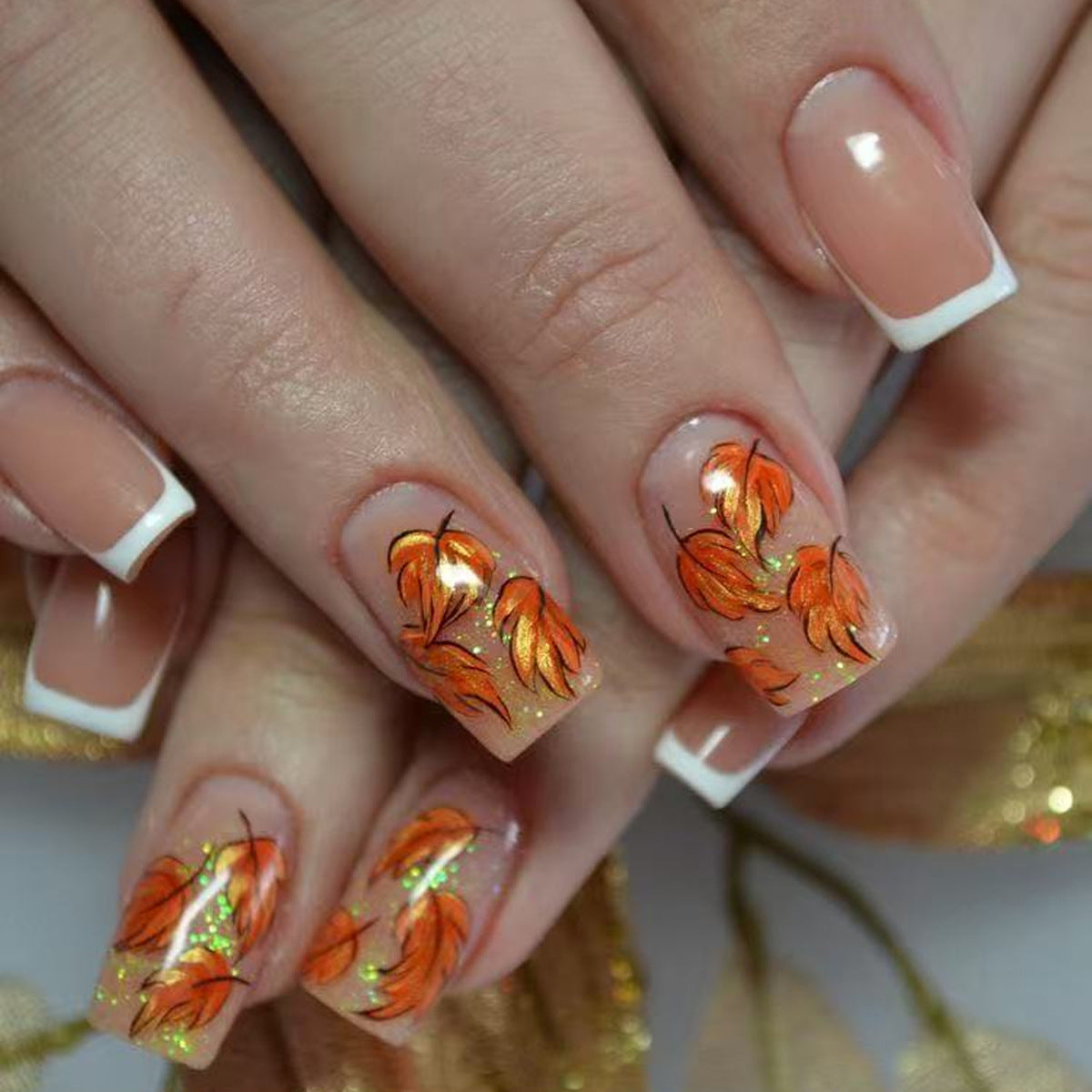 24pcs/Set Minimalist Fall Maple Leaf Print White French Short Press-On Nails